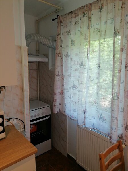 Militari Garsoniera decomandata 39 mp,etj 1/4,Virtutii Orsova!!