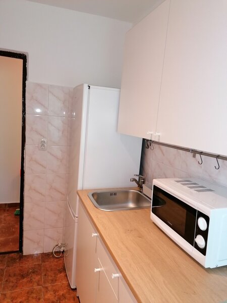 Militari Garsoniera decomandata 39 mp,etj 1/4,Virtutii Orsova!!